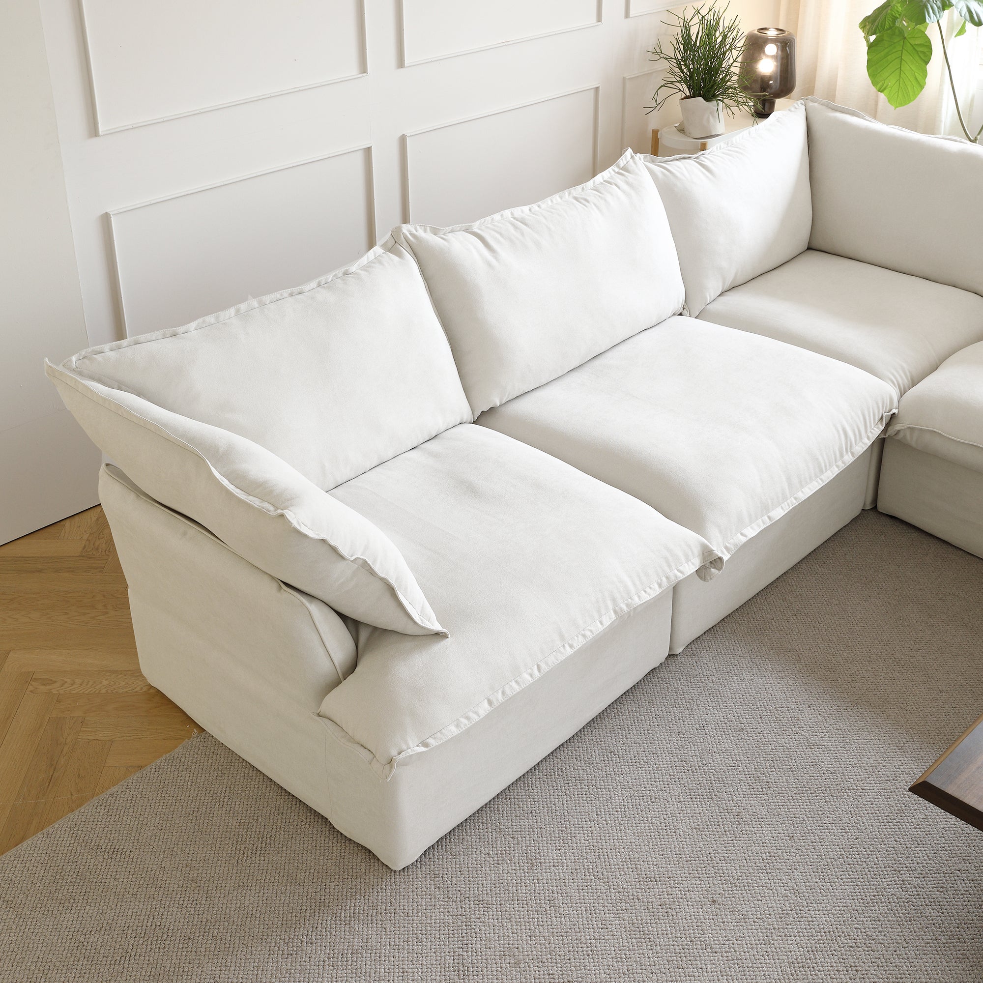 Tana Chaise Sectional