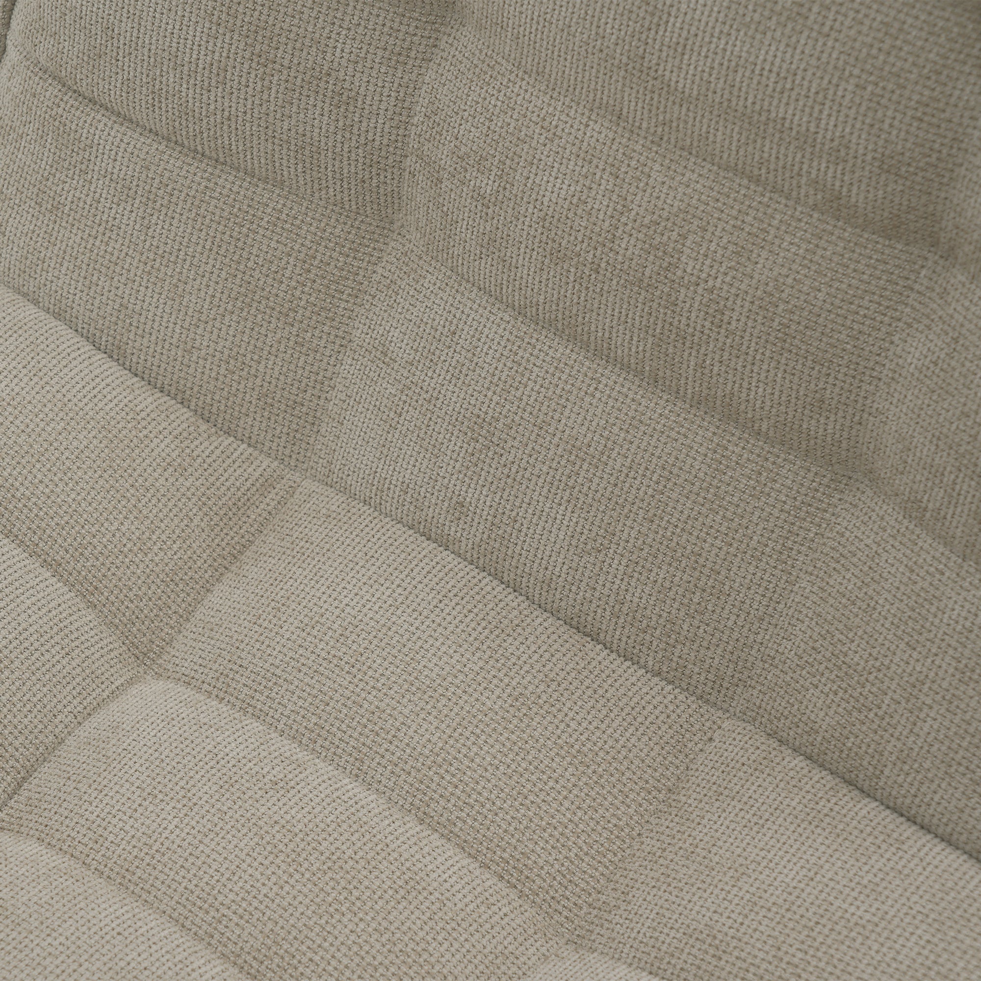 Melo Loveseat