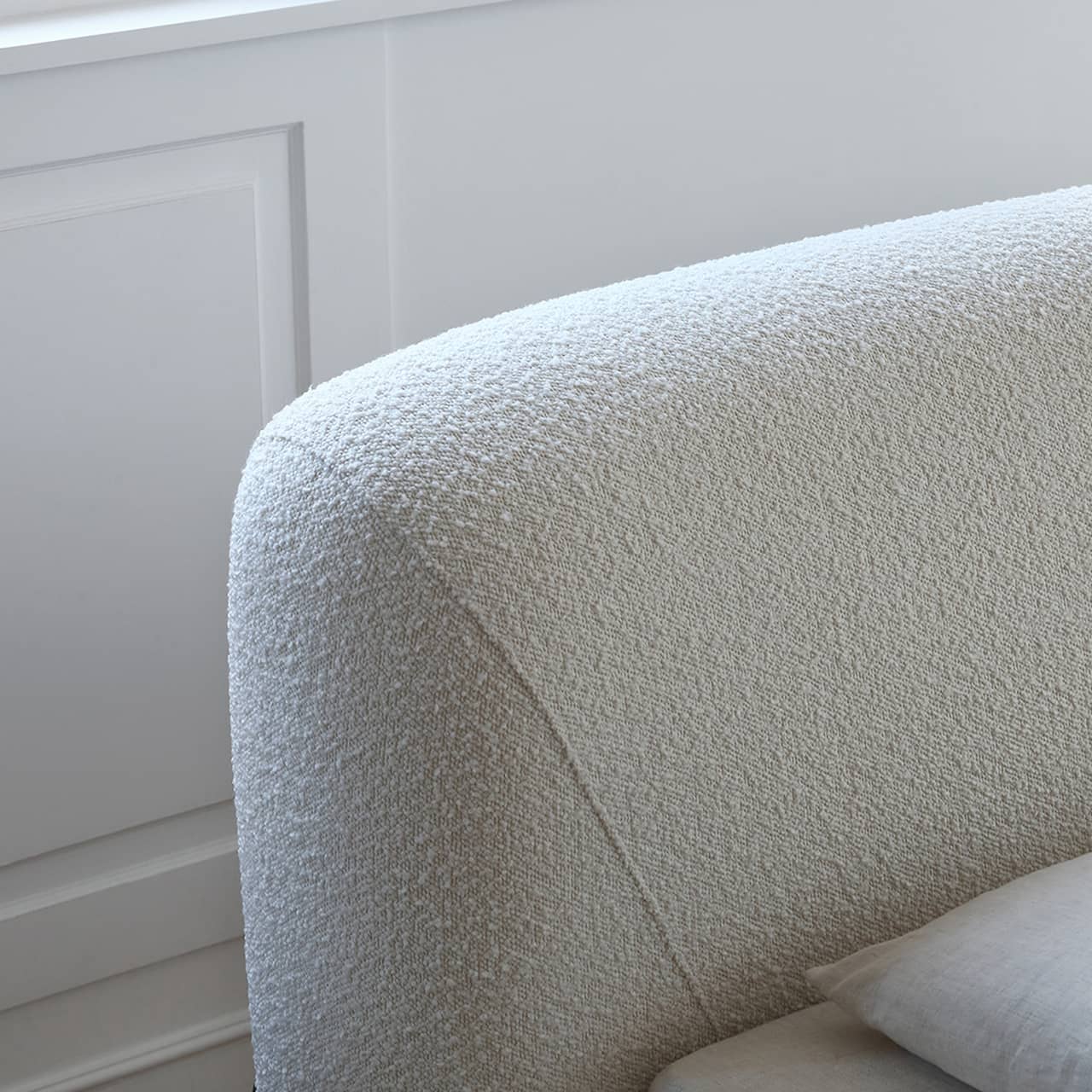 Emman Boucle Bed
